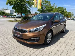Braun Gebraucht 2017 Kia Ceed Sportswagon Attract Kombi | 8.890 € (Fairer Preis)