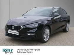 Mitternachtsschwarz Gebraucht 2025 Seat Leon Style Kombi | 29.420 € (Fairer Preis)