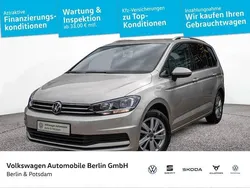 Ivory silver metallic Gebraucht 2024 VW Touran Comfortline Van / Kleinbus | 30.822 € (Guter Preis)