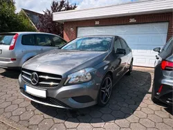 Braun Gebraucht 2013 Mercedes A180 Limousine | 9.800 € (Superpreis)