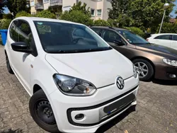 Weiß Gebraucht 2015 VW up! Move Kleinwagen | 4.400 € (Fairer Preis)