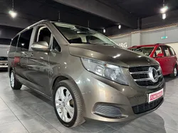 Braun Gebraucht 2016 Mercedes V250 Van / Kleinbus | 31.800 € (Guter Preis)