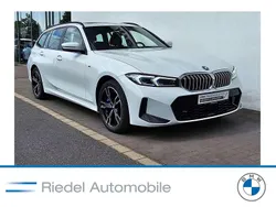 Alpinweiß uni Gebraucht 2024 BMW 330e M Sport Kombi | 47.790 € (Etwas zu teuer)