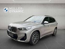 Spacesilber metallic Gebraucht 2025 BMW iX1 Luxury Line SUV | 45.510 € (Guter Preis)