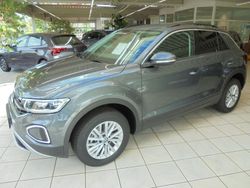 Grau Gebraucht 2024 VW T-Roc SUV | 36.899 €