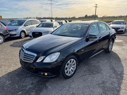 Schwarz Gebraucht 2010 Mercedes E200 Limousine | 8.990 € (Fairer Preis)