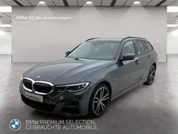 Grau Gebraucht 2022 BMW 320e M Sport Kombi | 30.408 € (Fairer Preis)