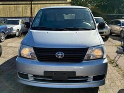 Silber Gebraucht 2007 Toyota HiAce Van / Kleinbus | 8.200 €
