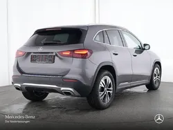 Grau Gebraucht 2024 Mercedes GLA200 Advanced SUV | 40.990 € (Fairer Preis)