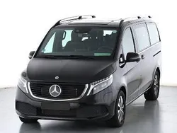 Obsidianschwarz Gebraucht 2024 Mercedes EQV300 Avantgarde Van / Kleinbus | 49.490 € (Fairer Preis)