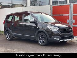 Schwarz Gebraucht 2017 Dacia Lodgy Celebration Van / Kleinbus | 7.900 € (Guter Preis)