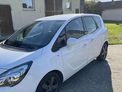 Weiß Gebraucht 2015 Opel Meriva Innovation Van / Kleinbus | 5.000 € (Guter Preis)