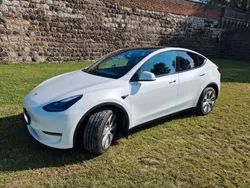 Weiß Gebraucht 2023 Tesla Model Y Long Range SUV | 34.990 € (Fairer Preis)