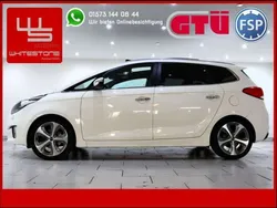 Weiß Gebraucht 2016 Kia Carens Spirit Van / Kleinbus | 16.990 € (Teuer)