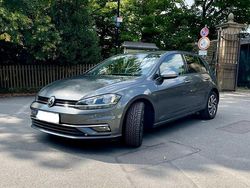 Grau Gebraucht 2019 VW Golf VII Join Limousine | 17.499 € (Etwas zu teuer)