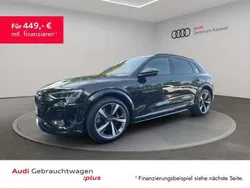 Grün Gebraucht 2023 Audi SQ8 e-tron Ambiente SUV | 74.490 € (Fairer Preis)