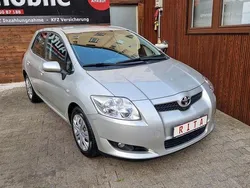 Silber Gebraucht 2008 Toyota Auris Sol Limousine | 6.980 € (Etwas zu teuer)