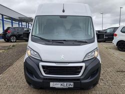 Eisweiß Gebraucht 2024 Peugeot Boxer Van | 21.590 € (Guter Preis)