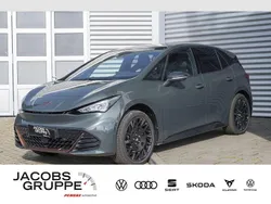 Wurzelgrün Gebraucht 2025 Cupra Born VZ2 Kleinwagen | 52.990 € (Teuer)