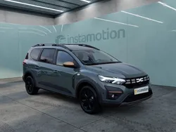 Grün Neu 2025 Dacia Jogger Extreme Van / Kleinbus | 23.885 € (Etwas zu teuer)