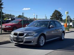 Grau Gebraucht 2010 BMW 318 Comfort Edition Limousine | 2.999 € (Superpreis)