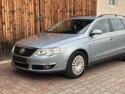 Blau Gebraucht 2007 VW Passat Comfortline Kombi | 3.990 € (Fairer Preis)