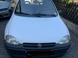 Weiß Gebraucht 1994 Opel Corsa Swing Limousine | 2.100 €