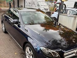 Blau Gebraucht 2017 Mercedes E220 Limousine | 21.000 €