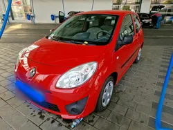 Rot Gebraucht 2010 Renault Twingo Kleinwagen | 3.000 € (Etwas zu teuer)