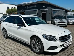 Weiß Gebraucht 2016 Mercedes C220 Avantgarde Limousine | 12.500 € (Fairer Preis)