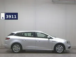 Grau Gebraucht 2020 Renault Mégane GrandTour Business Kombi | 10.980 € (Guter Preis)