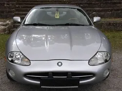 Silber Gebraucht 2000 Jaguar XK8 Coupé | 29.999 €