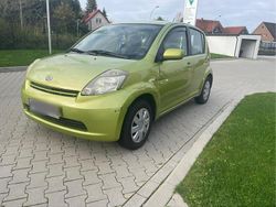 Grün Gebraucht 2007 Daihatsu Sirion Kleinwagen | 630 €