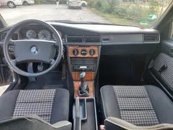 Grau Gebraucht 1991 Mercedes 190 Limousine | 13.000 €
