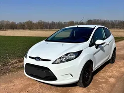Weiß Gebraucht 2009 Ford Fiesta Trend Kleinwagen | 3.500 € (Fairer Preis)