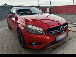 Rot Gebraucht 2015 Mercedes A180 Limousine | 12.400 € (Guter Preis)