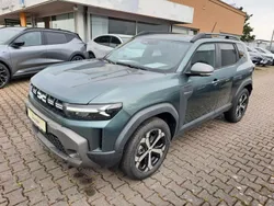 Grün Gebraucht 2024 Dacia Duster Journey SUV | 27.490 € (Fairer Preis)