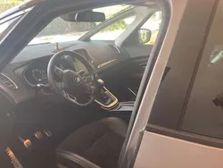 Grau Gebraucht 2022 Renault Scénic IV Black Edition Van / Kleinbus | 23.999 € (Etwas zu teuer)