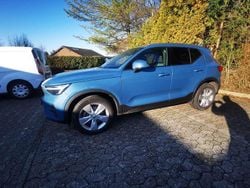 Blau Gebraucht 2023 Volvo XC40 SUV | 36.500 € (Fairer Preis)