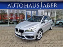 Silber Gebraucht 2017 BMW 220 Active Tourer Advantage Van / Kleinbus | 15.989 € (Fairer Preis)