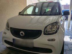 Weiß Gebraucht 2018 Smart ForFour Electric Drive Passion Kleinwagen | 8.000 € (Fairer Preis)