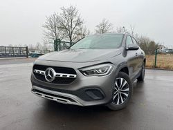 Grau Gebraucht 2021 Mercedes GLA200 SUV | 19.800 €