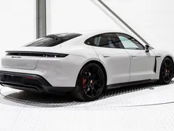 Grau Neu 2025 Porsche Taycan GTS Sport Limousine | 96.900 €