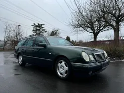 Grün Gebraucht 1997 Mercedes E230 Avantgarde Kombi | 2.250 € (Guter Preis)