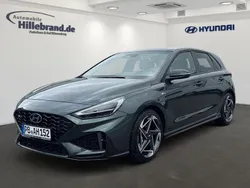 Cypress green / mic Gebraucht 2025 Hyundai i30 N Line Limousine | 26.990 € (Fairer Preis)