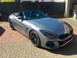 Grau Gebraucht 2023 BMW Z4 M Sport Cabrio | 56.500 € (Teuer)