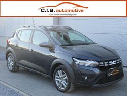 Grau Gebraucht 2023 Dacia Sandero Stepway Limousine | 11.900 € (Guter Preis)