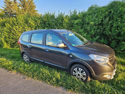 Grau Gebraucht 2019 Dacia Lodgy Stepway Van / Kleinbus | 13.300 € (Fairer Preis)