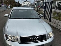 Grau Gebraucht 2004 Audi A4 Limousine | 1.599 € (Guter Preis)