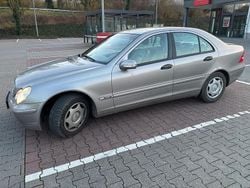 Silber Gebraucht 2005 Mercedes C180 Limousine | 2.500 € (Superpreis)